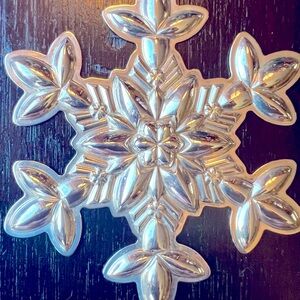 Sterling Gorham Snowflake Christmas ornament. 2003 edition
